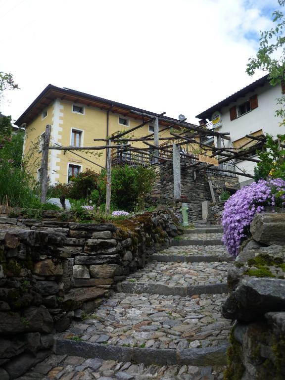 Da Erminia Bed & Breakfast Verdabbio Exterior photo